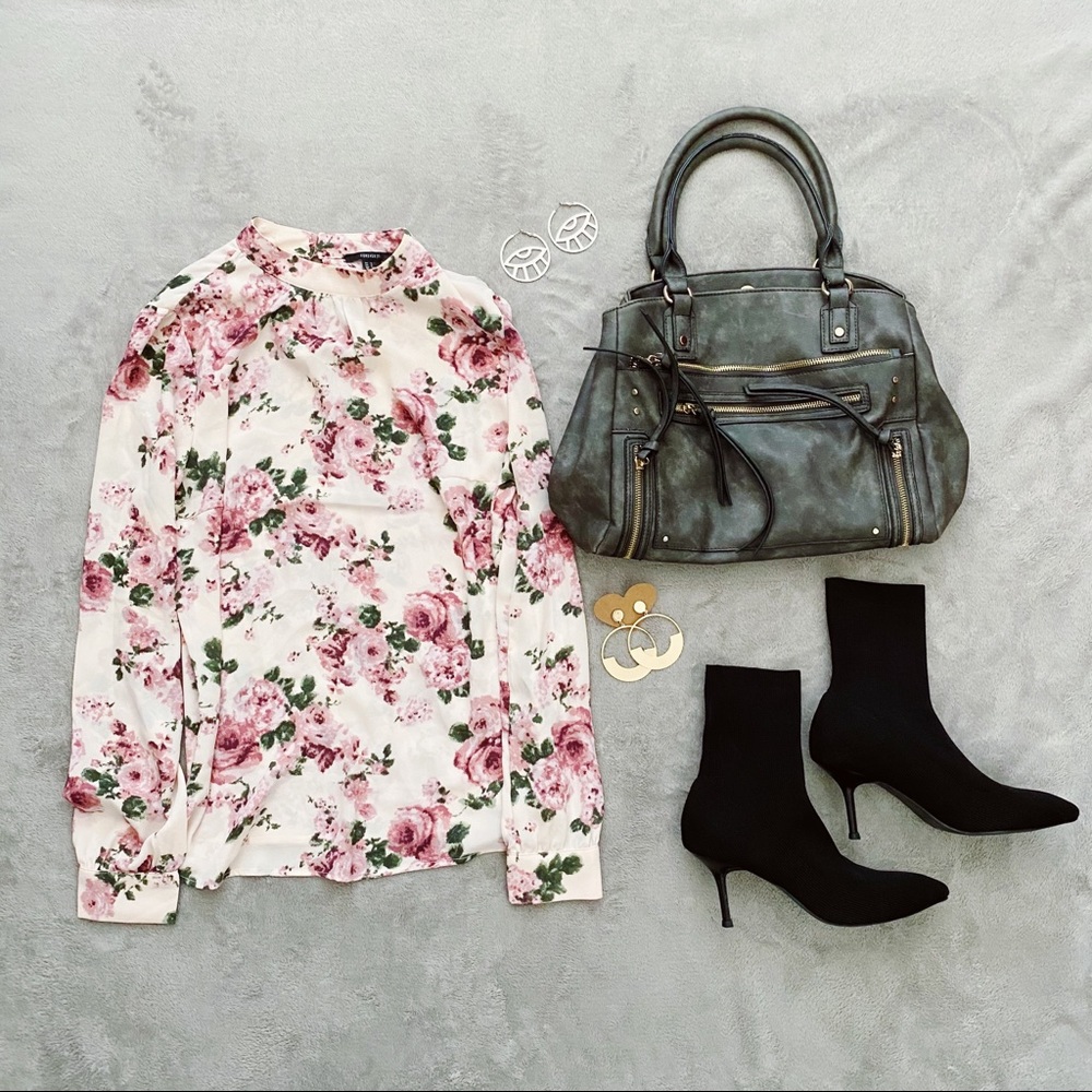 🌺 Forever 21 High Neck Floral Blouse - Picture 2 of 8